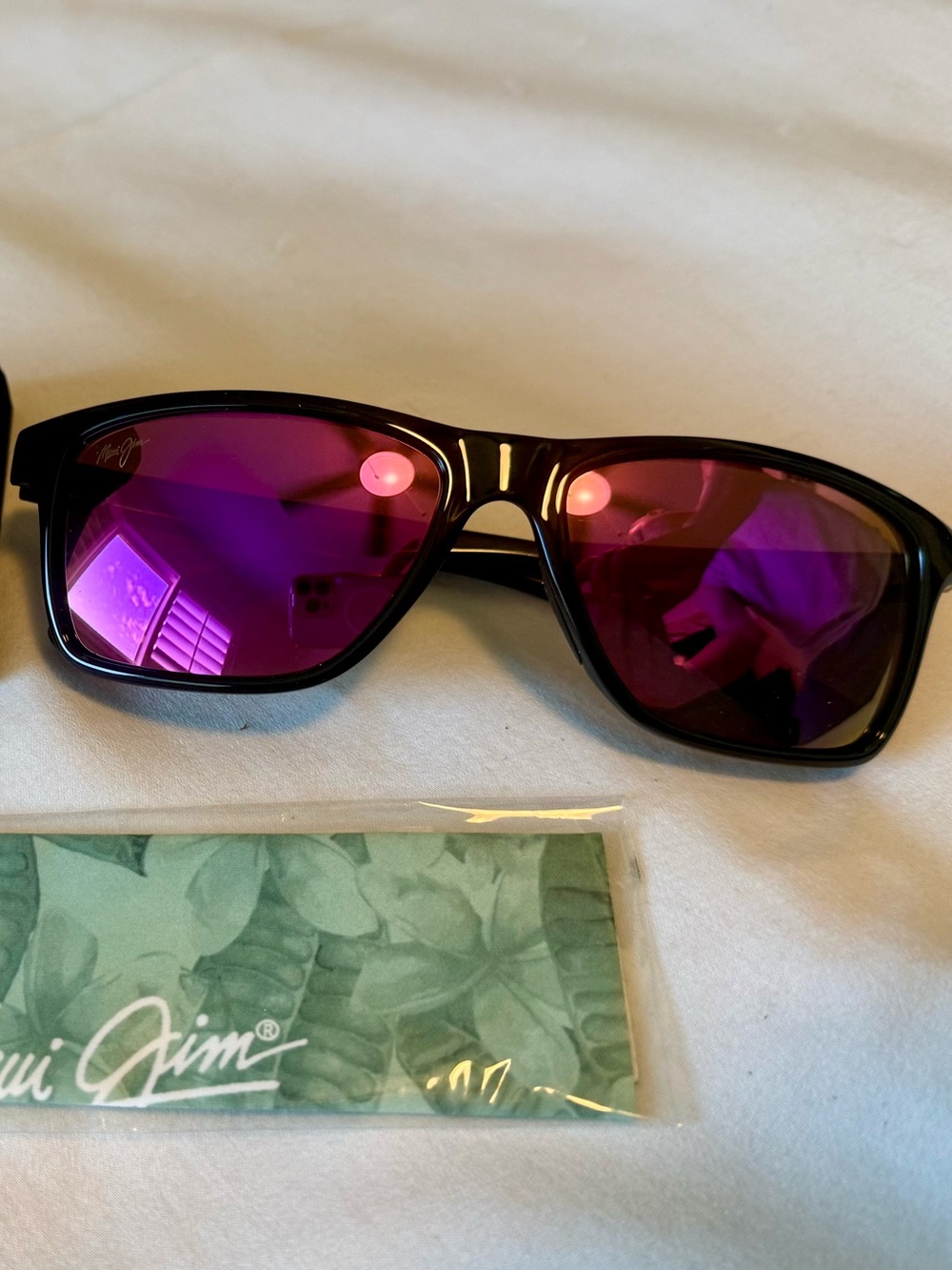 Maui Jim Onshore STG-BG polarized rectangular black band sunglasses